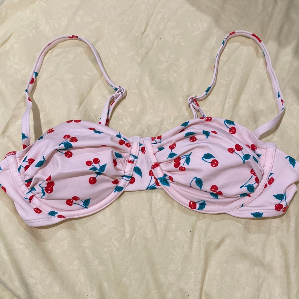 Wild Fable Shirred Underwire Bikini Cherry Top.